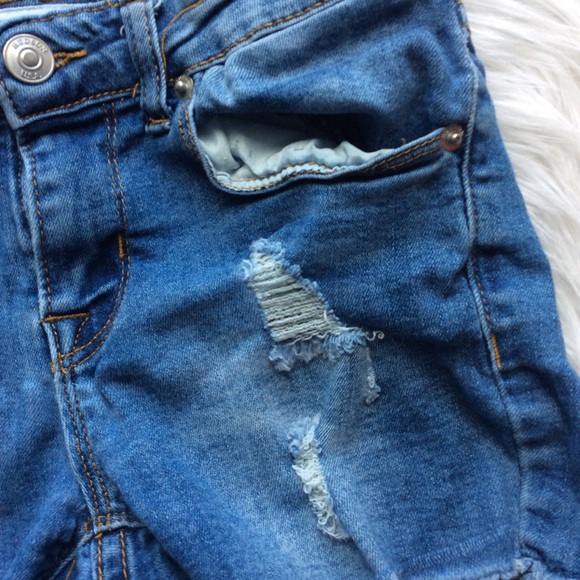 HUDSON Girl’s High Rise Distressed Shorts - Picture 3 of 9